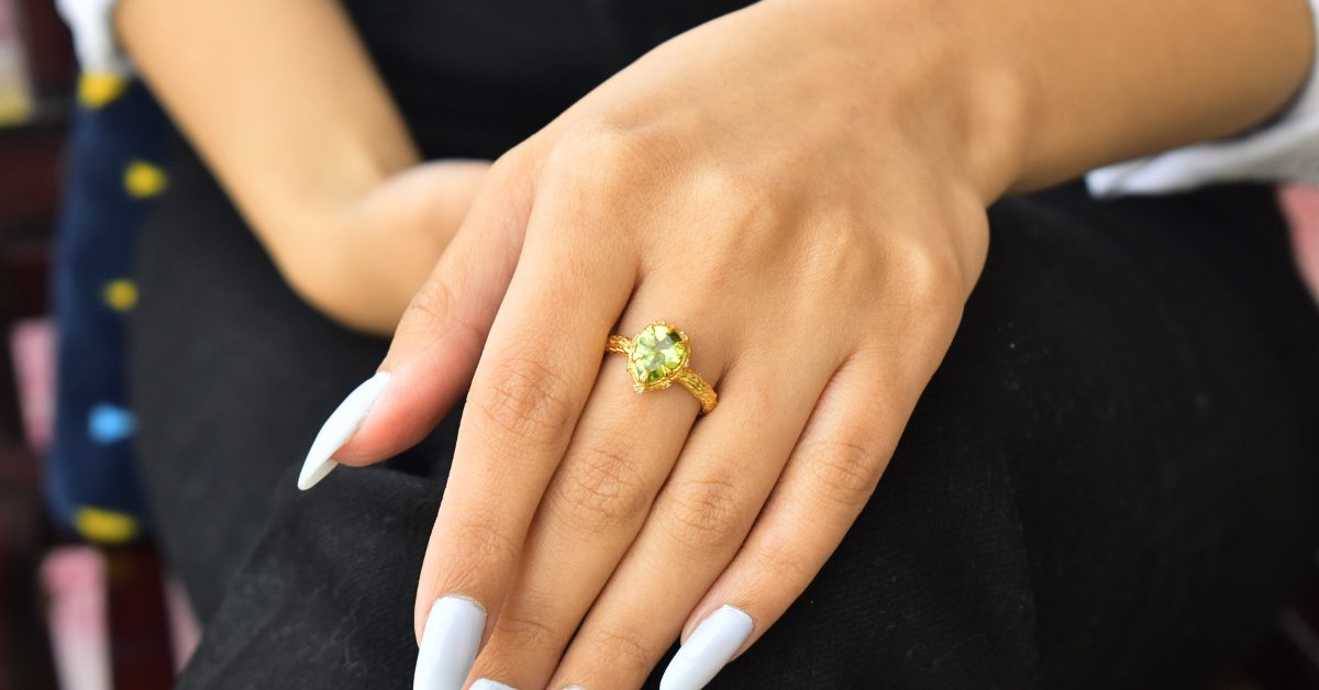 Peridot jewelry benefits