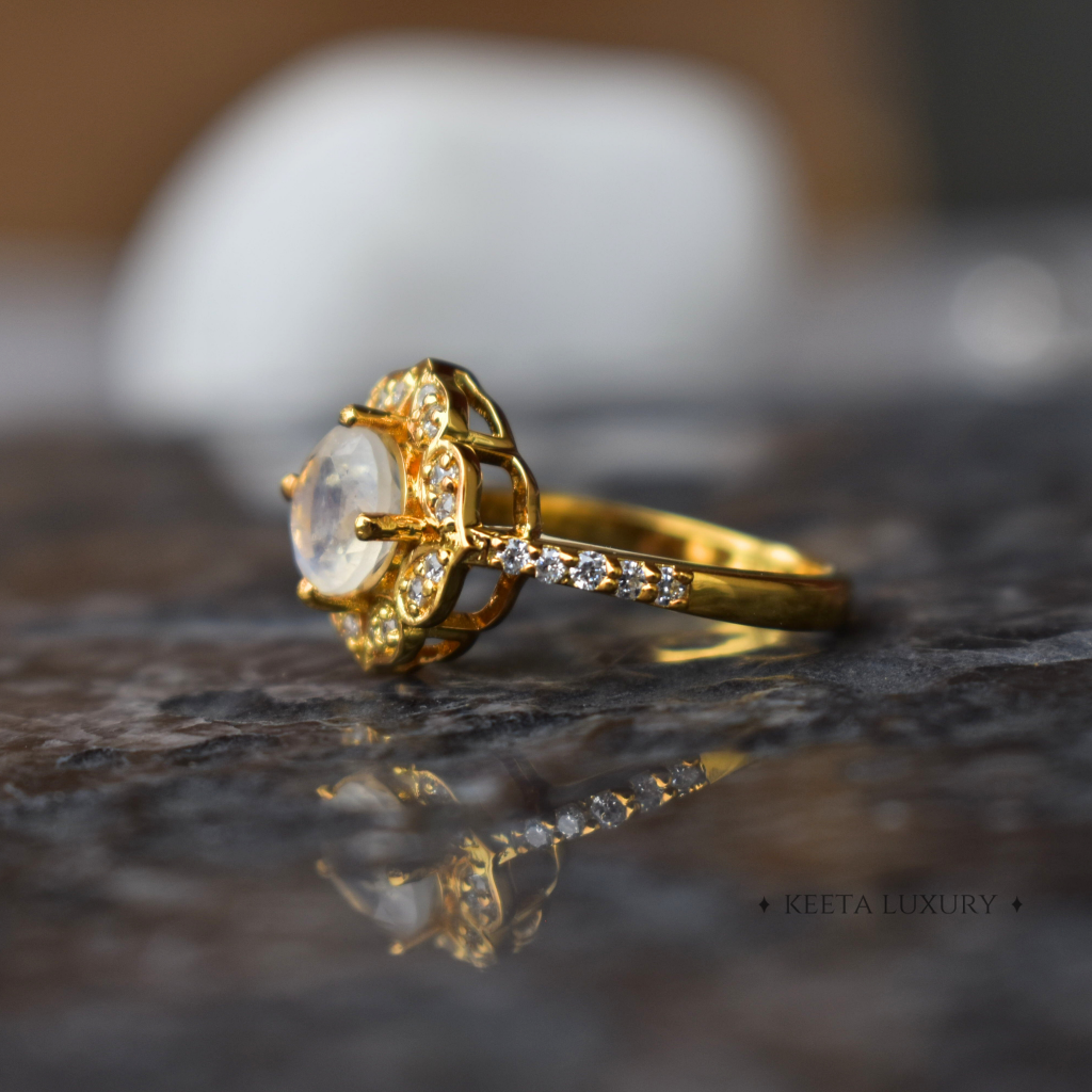 Charm - Moonstone Ring -