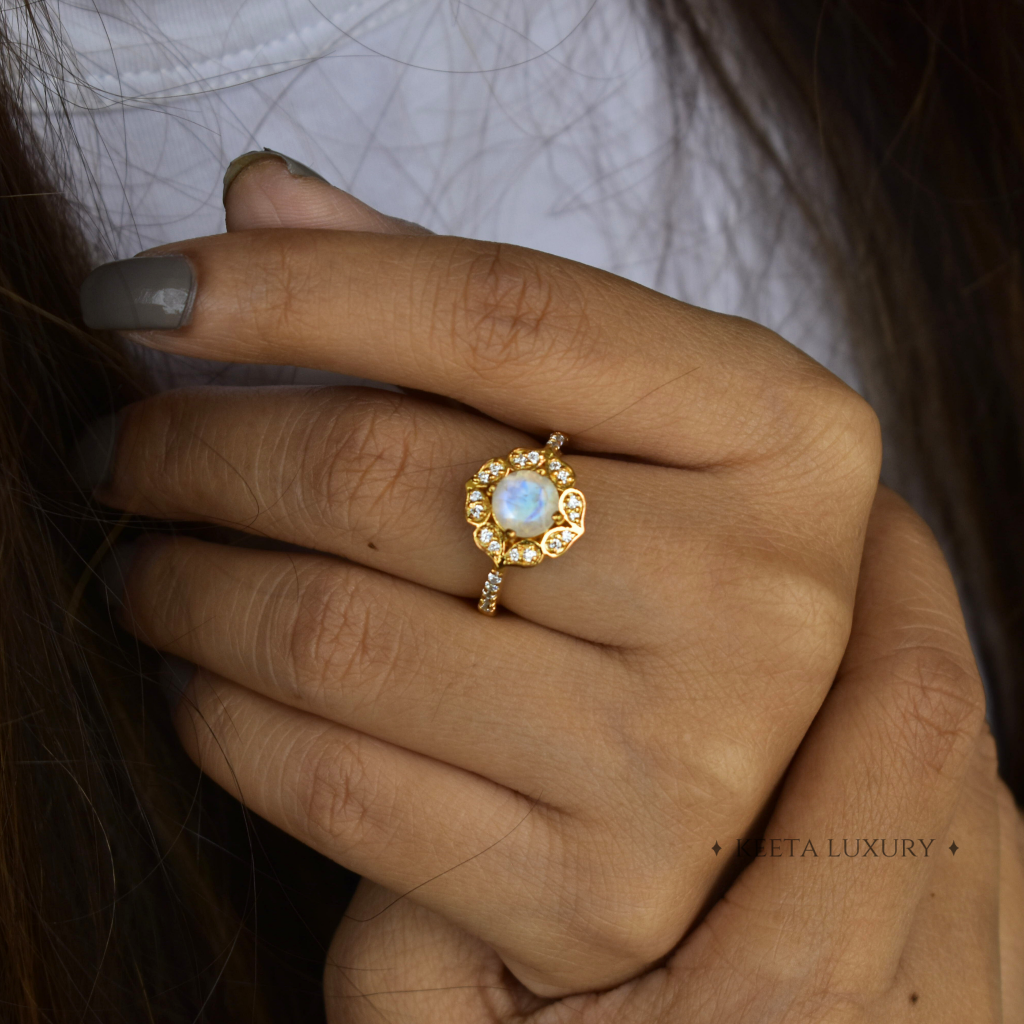 Charm - Moonstone Ring -