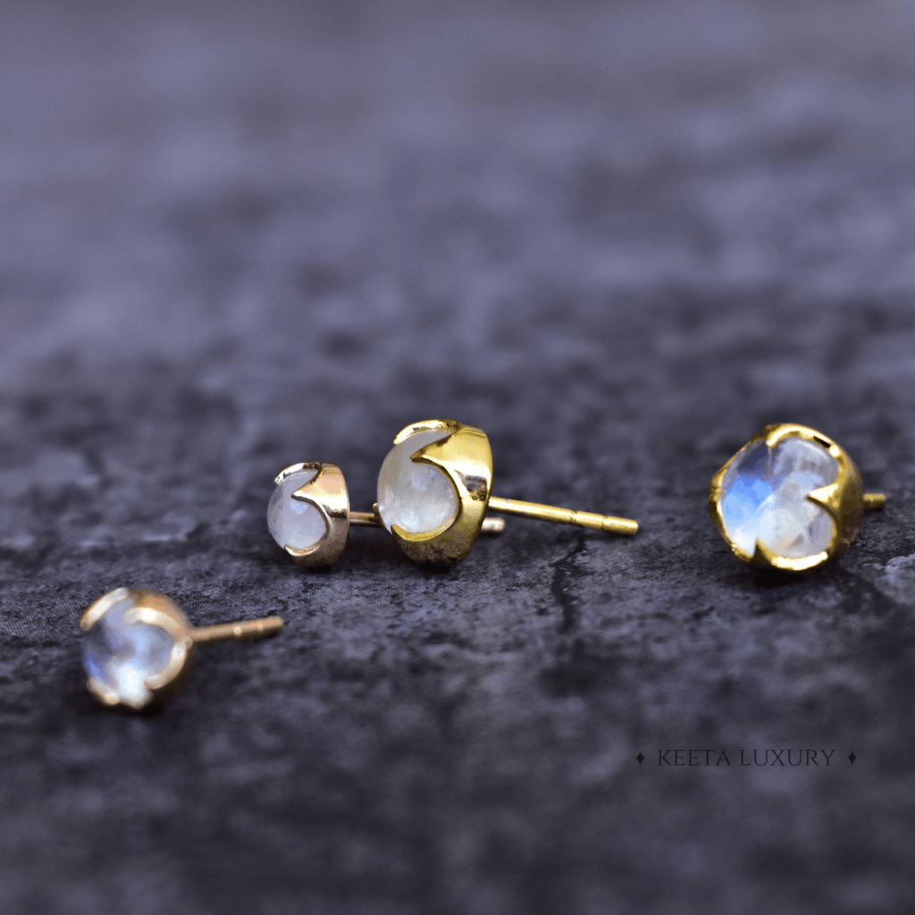 Claw - Moonstone Earring -