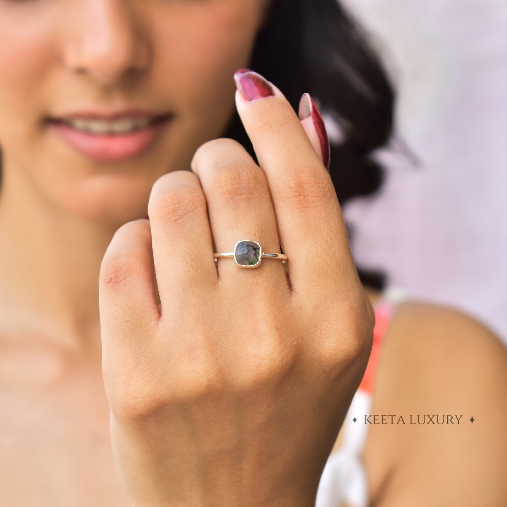 Comfort Cushion - Moss Agate Ring -