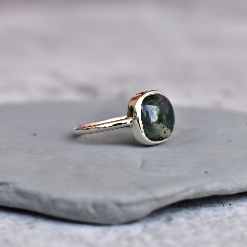 Cushion Conquer - Moss Agate Ring -