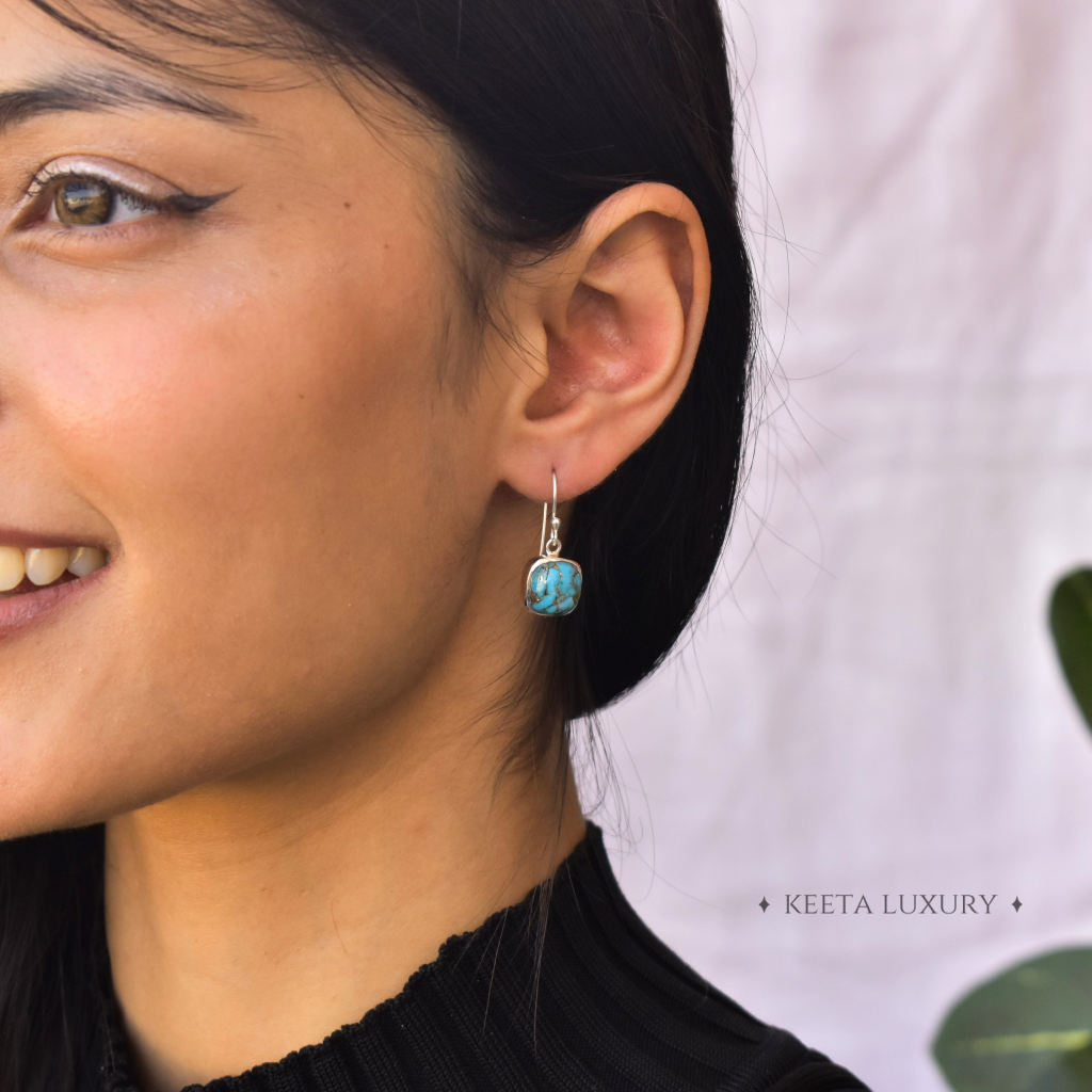 Cushion Conquer - Turquoise Dangle -