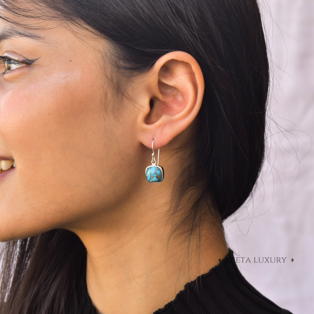 Cushion Conquer - Turquoise Dangle -
