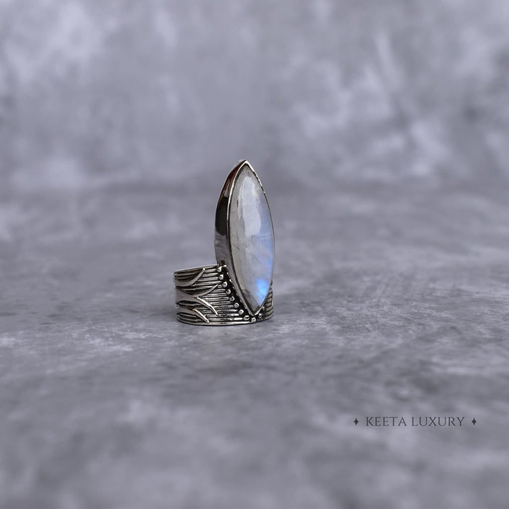 Gypsy Dreams - Moonstone Ring -