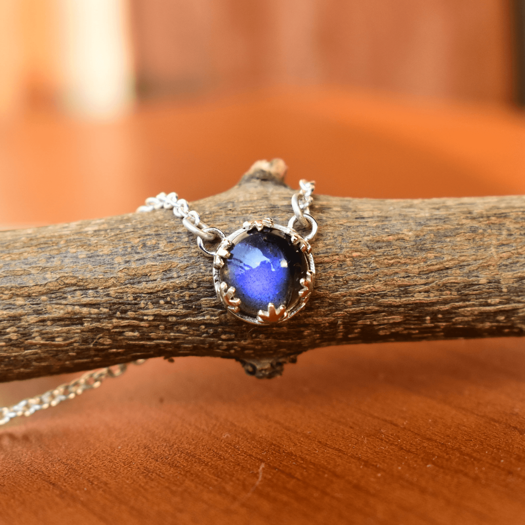 Leaf Sunshine - Labradorite Necklace -