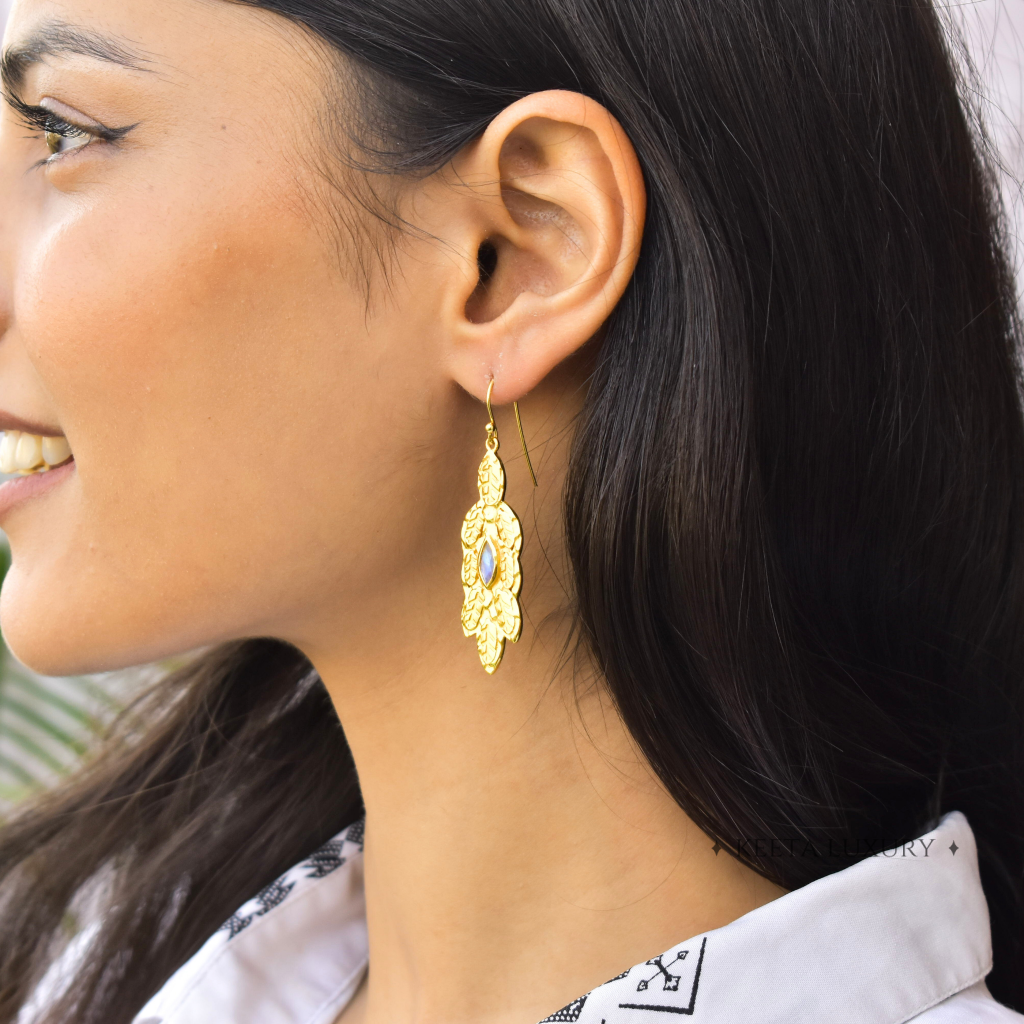 Leafy Wave - Moonstone Earrings -