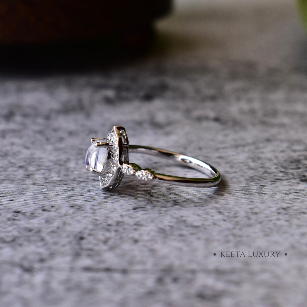 Lunar Glow - Moonstone Ring -