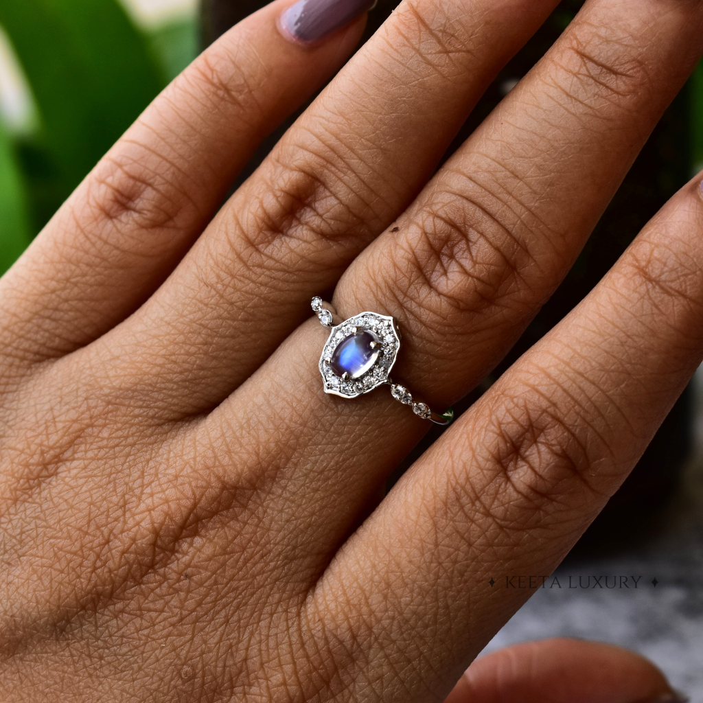 Lunar Glow - Moonstone Ring -
