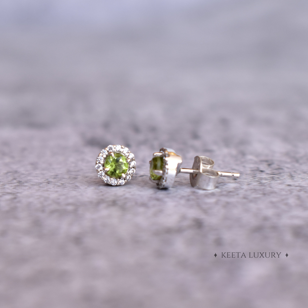 Minimal - Peridot Studs -