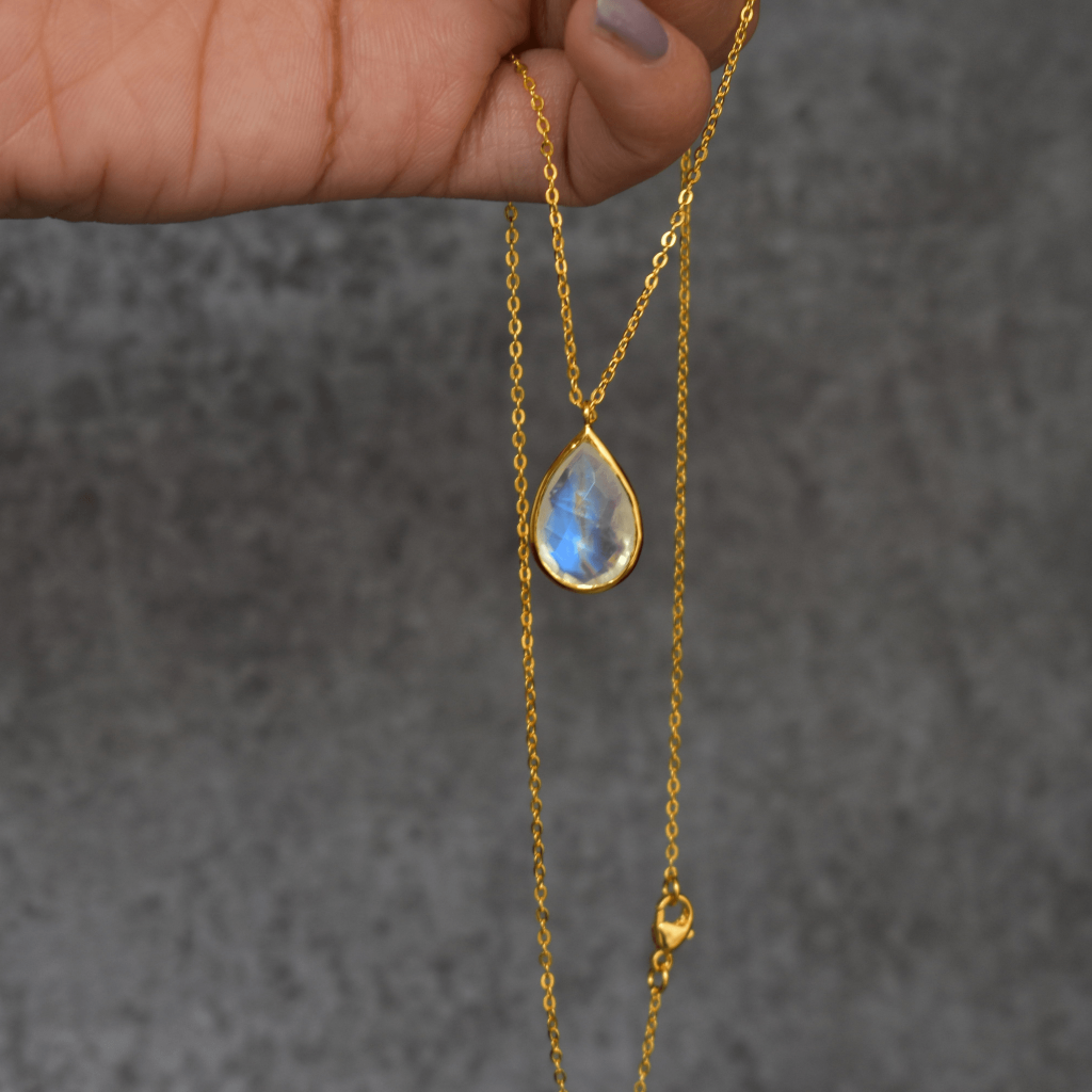 Moonstruck - Moonstone Necklace -