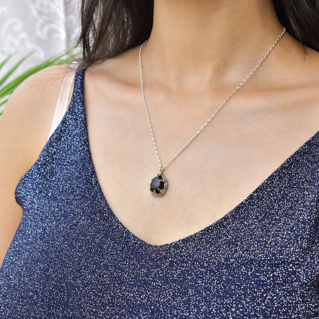 Nature Glow - Black Onyx Necklace -