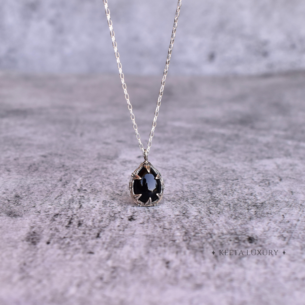 Nature Glow - Black Onyx Necklace -
