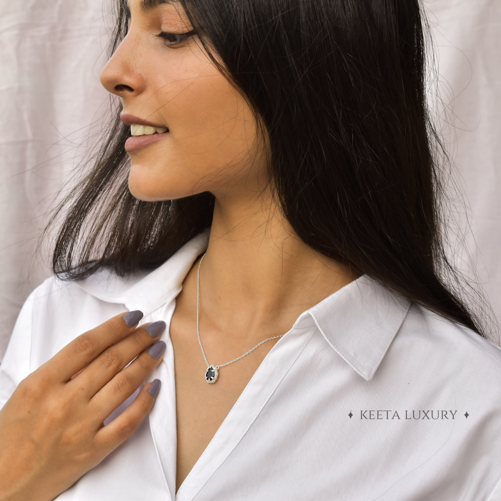 Nature Skin - Black Onyx Necklace -