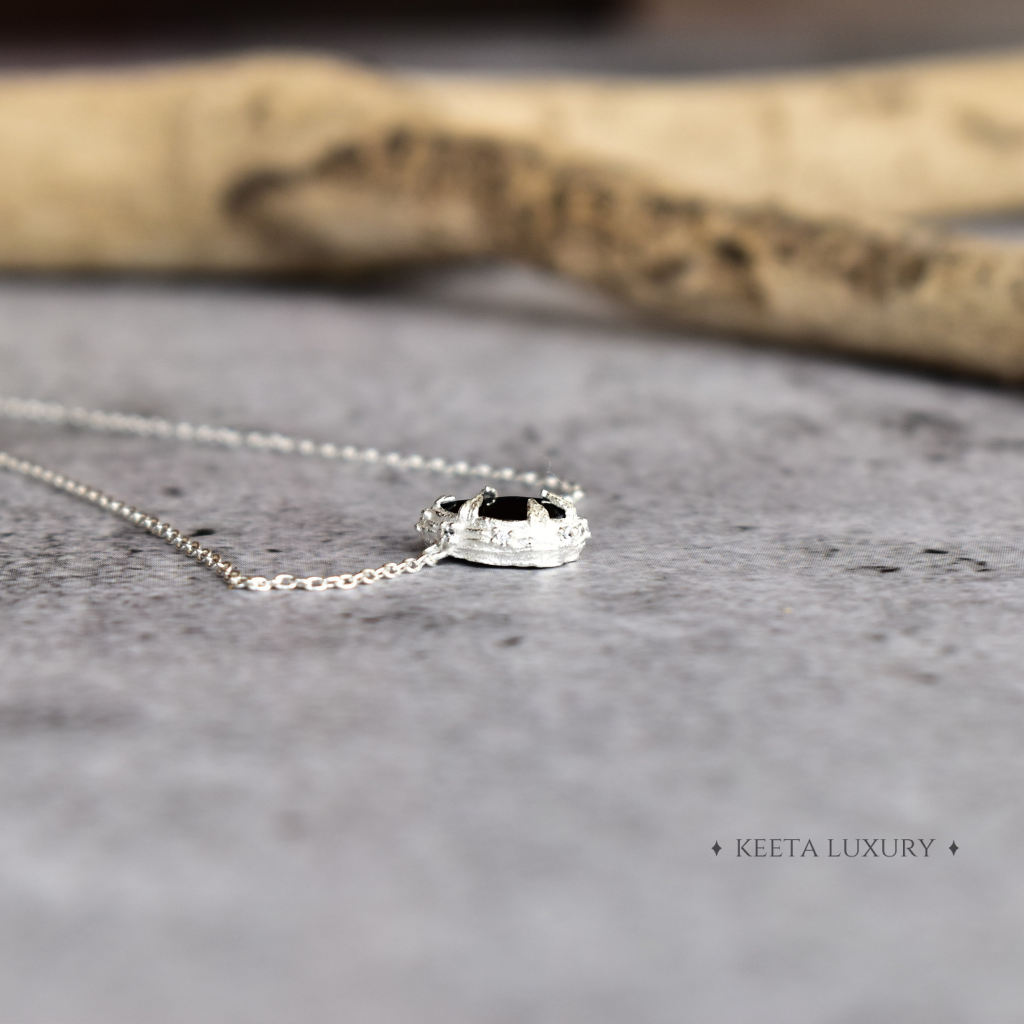 Nature Skin - Black Onyx Necklace -