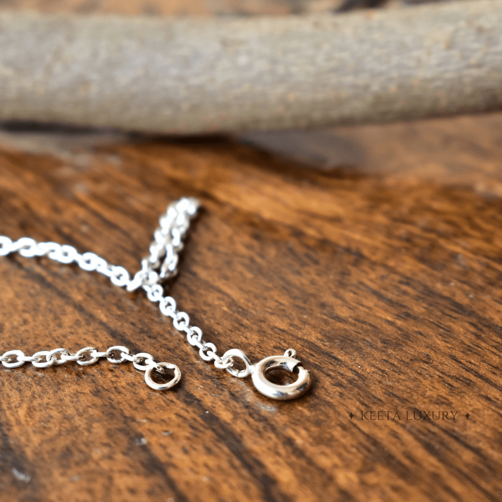 Oval Regency - Labradorite Necklace -