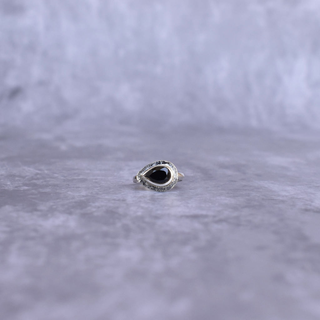 Pear Dream - Black Onyx Ring -