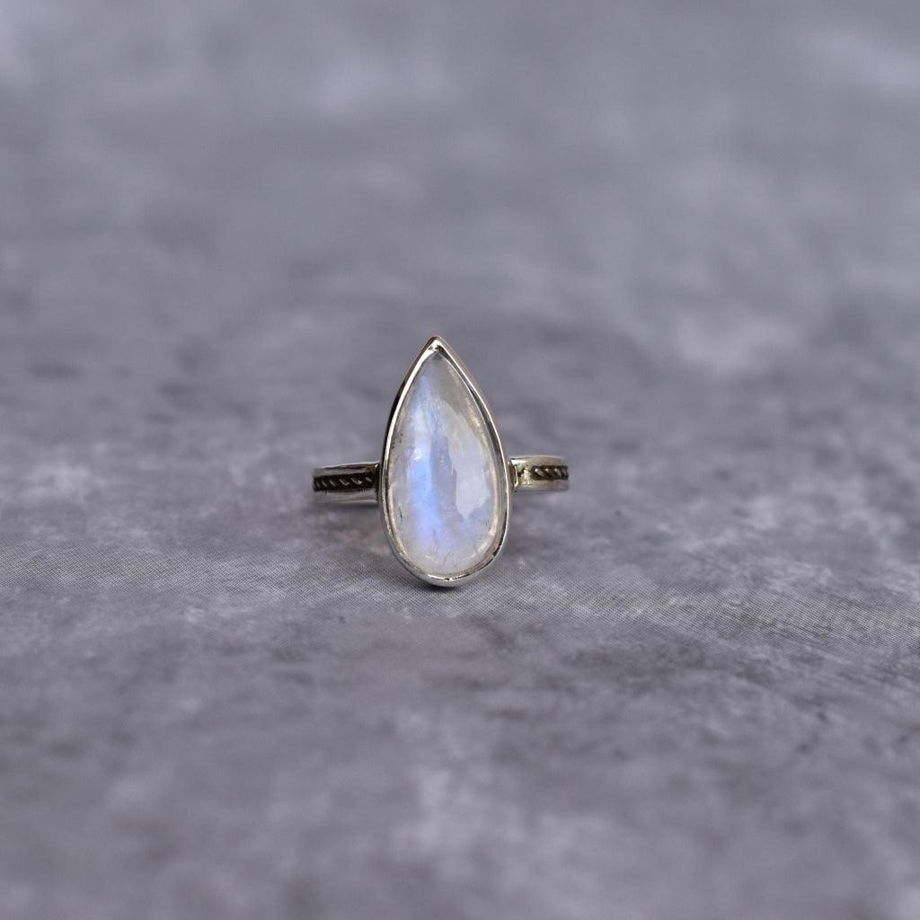 Pear Fantasy - Moonstone Ring -