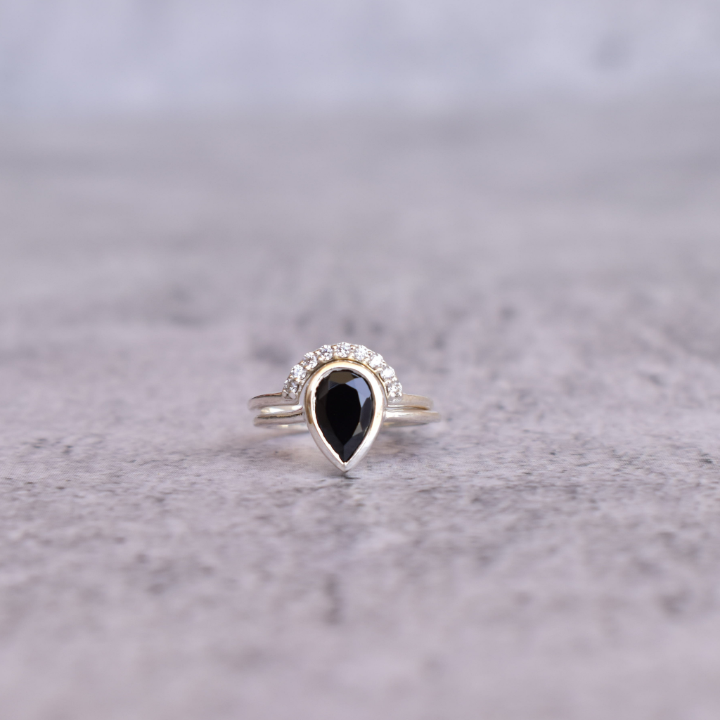 Raven's Tear - Black Onyx Ring Set -