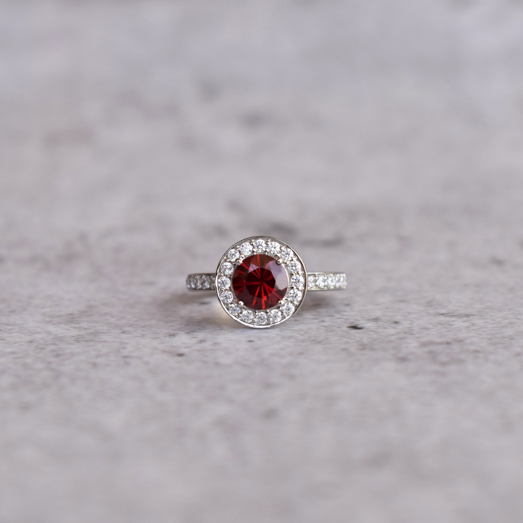 Red Secret - Garnet Ring -