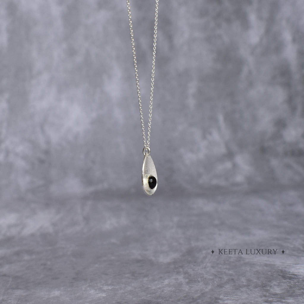 Subtle Elegance - Black Onyx Necklace -