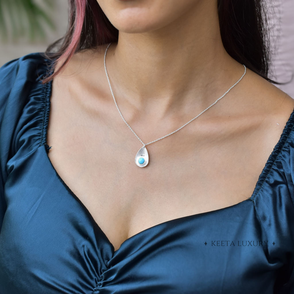 Subtle Elegance - Turquoise Necklace -