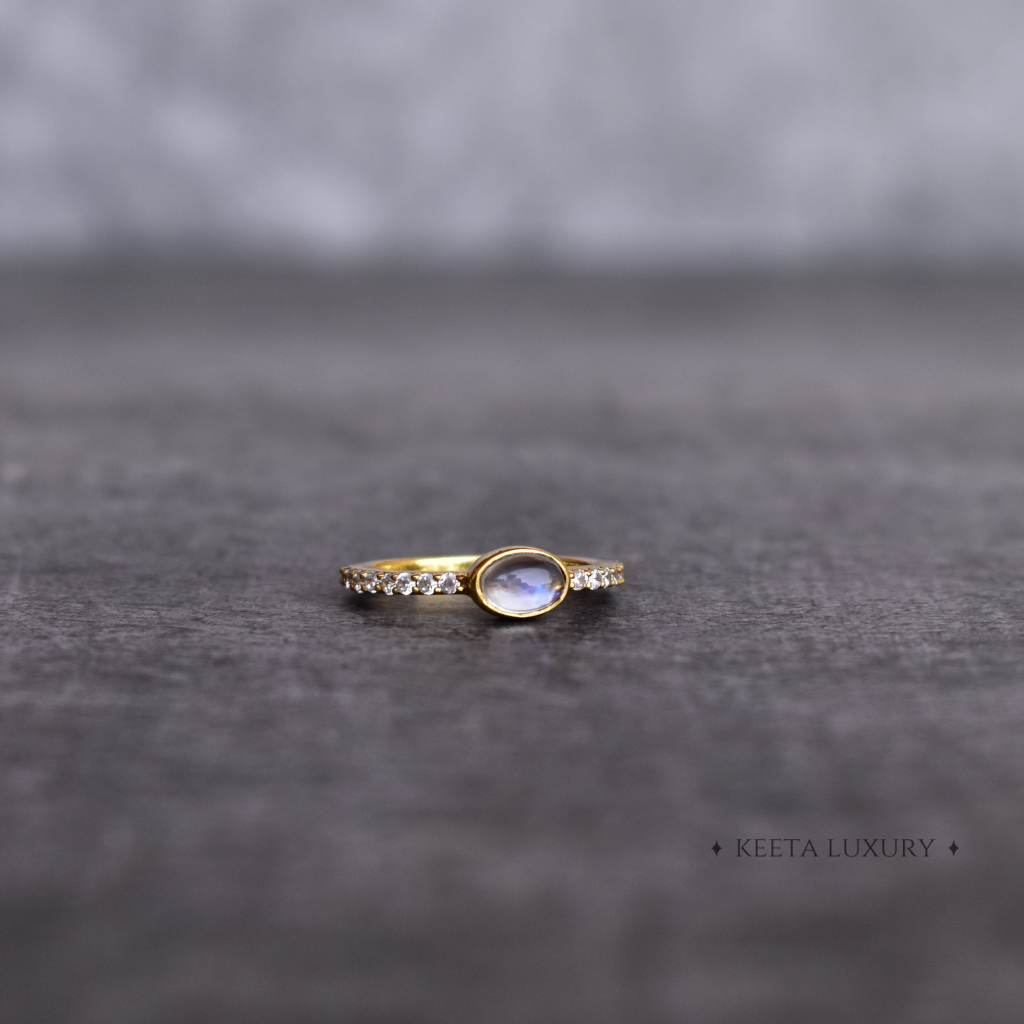 Tender Blossom - Moonstone Ring -