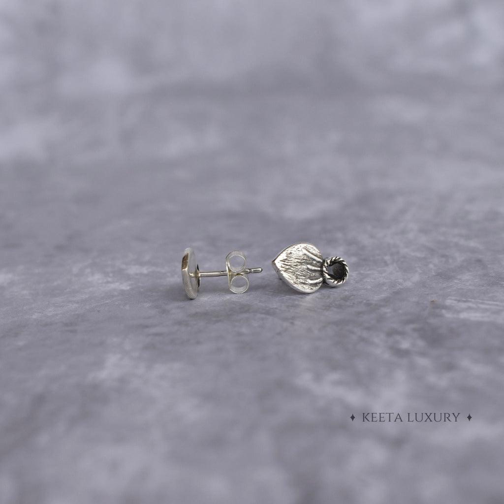 Tiny Leaf - Black Onyx Studs -