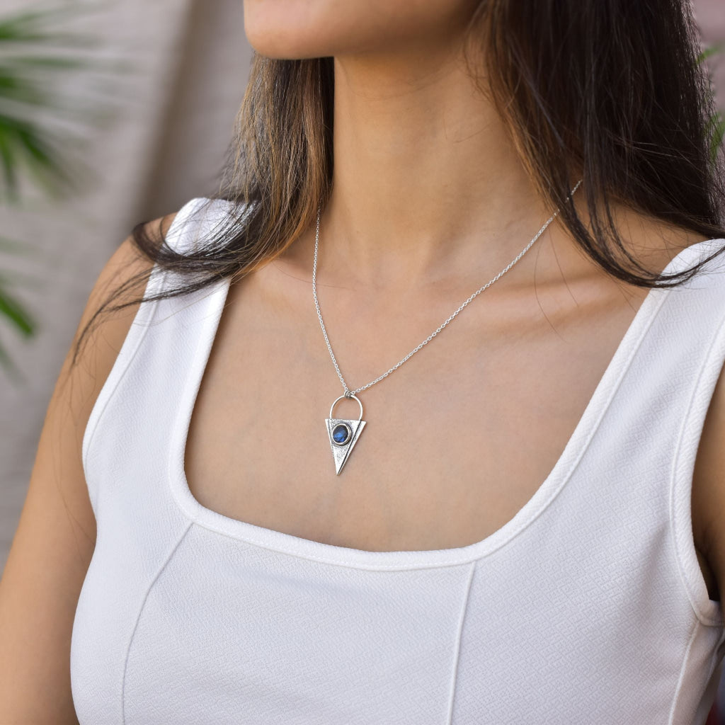 Tribal Treasure - Labradorite Necklace -