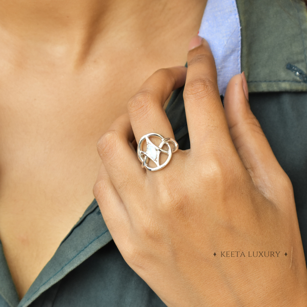 Trinity Knot - Moonstone Ring -
