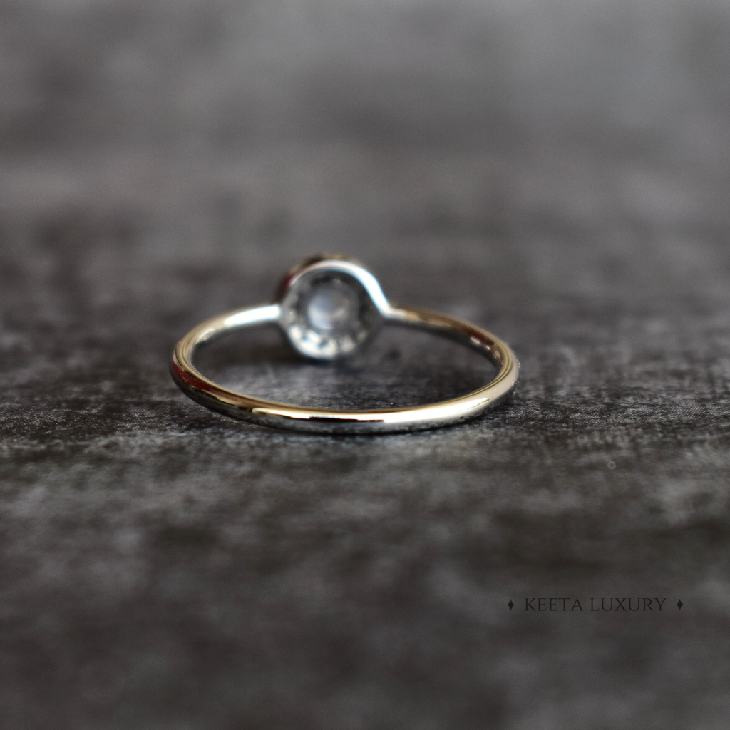 Whispering Moon - Moonstone Ring -