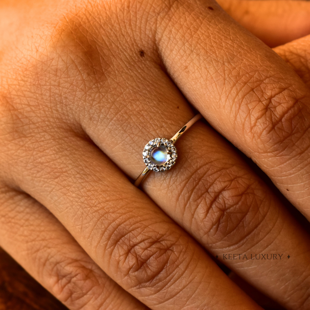Whispering Moon - Moonstone Ring -