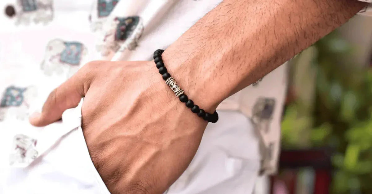 Black Tourmaline vs Black Onyx