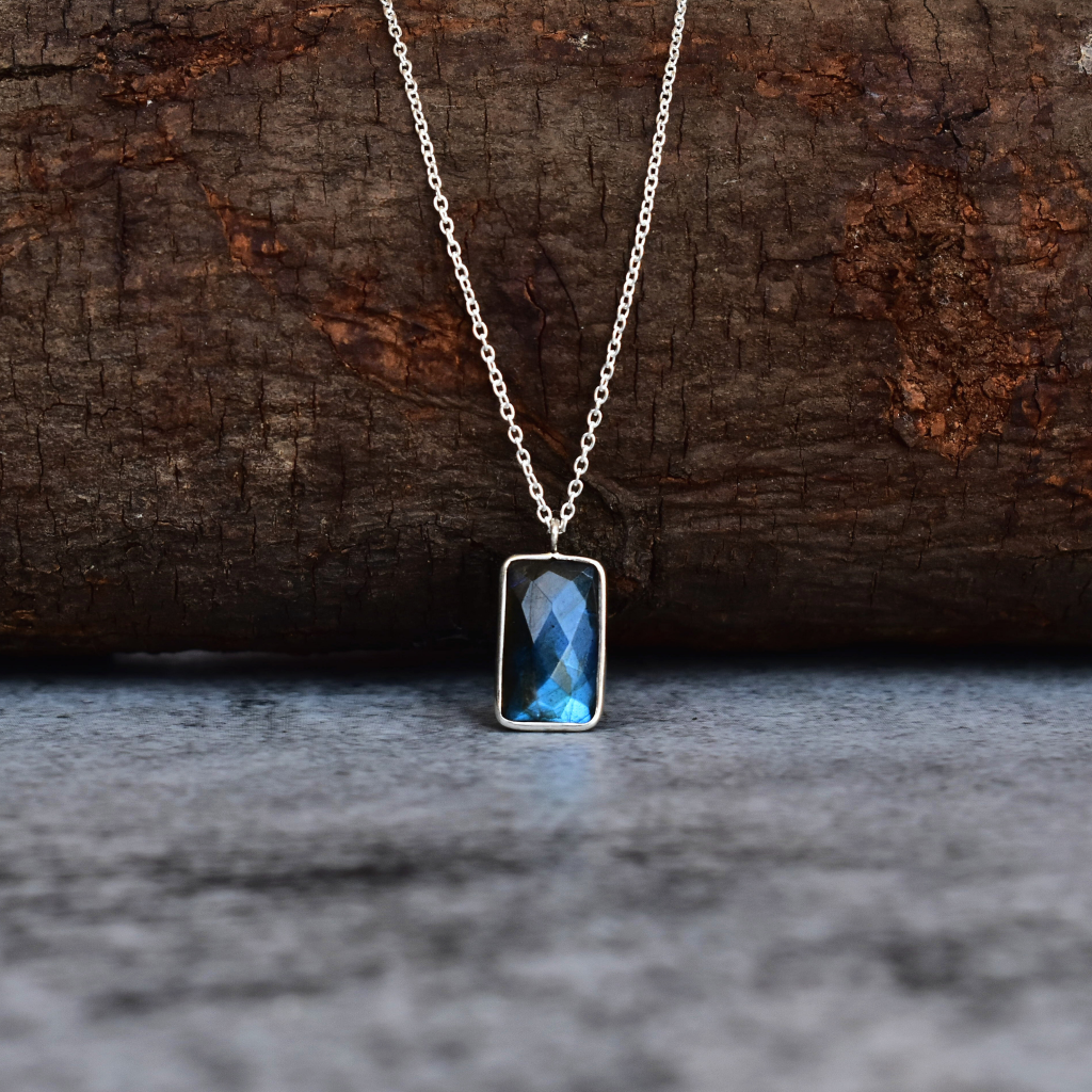 Bohemian Twist - Labradorite Necklace -
