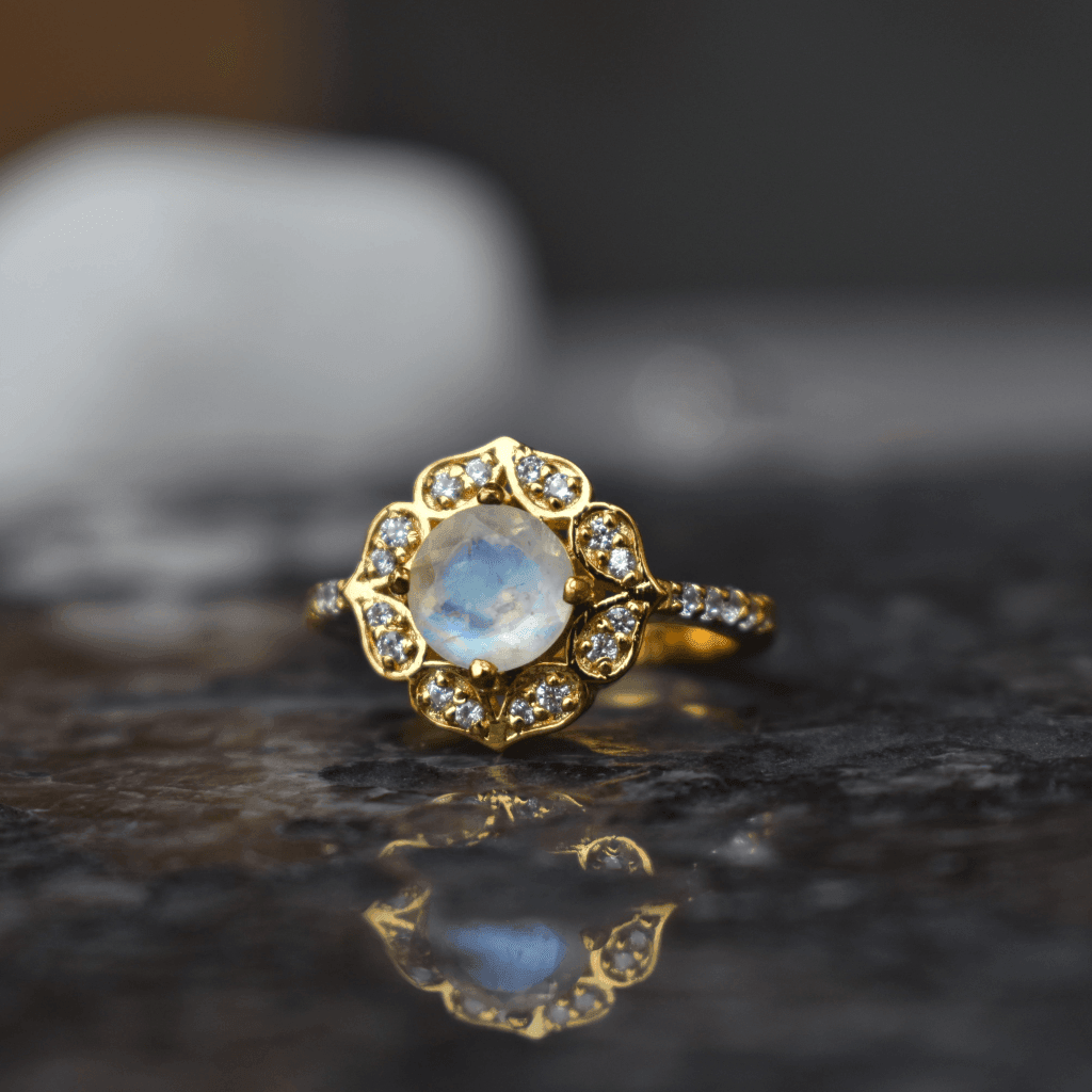 Charm - Moonstone Ring -