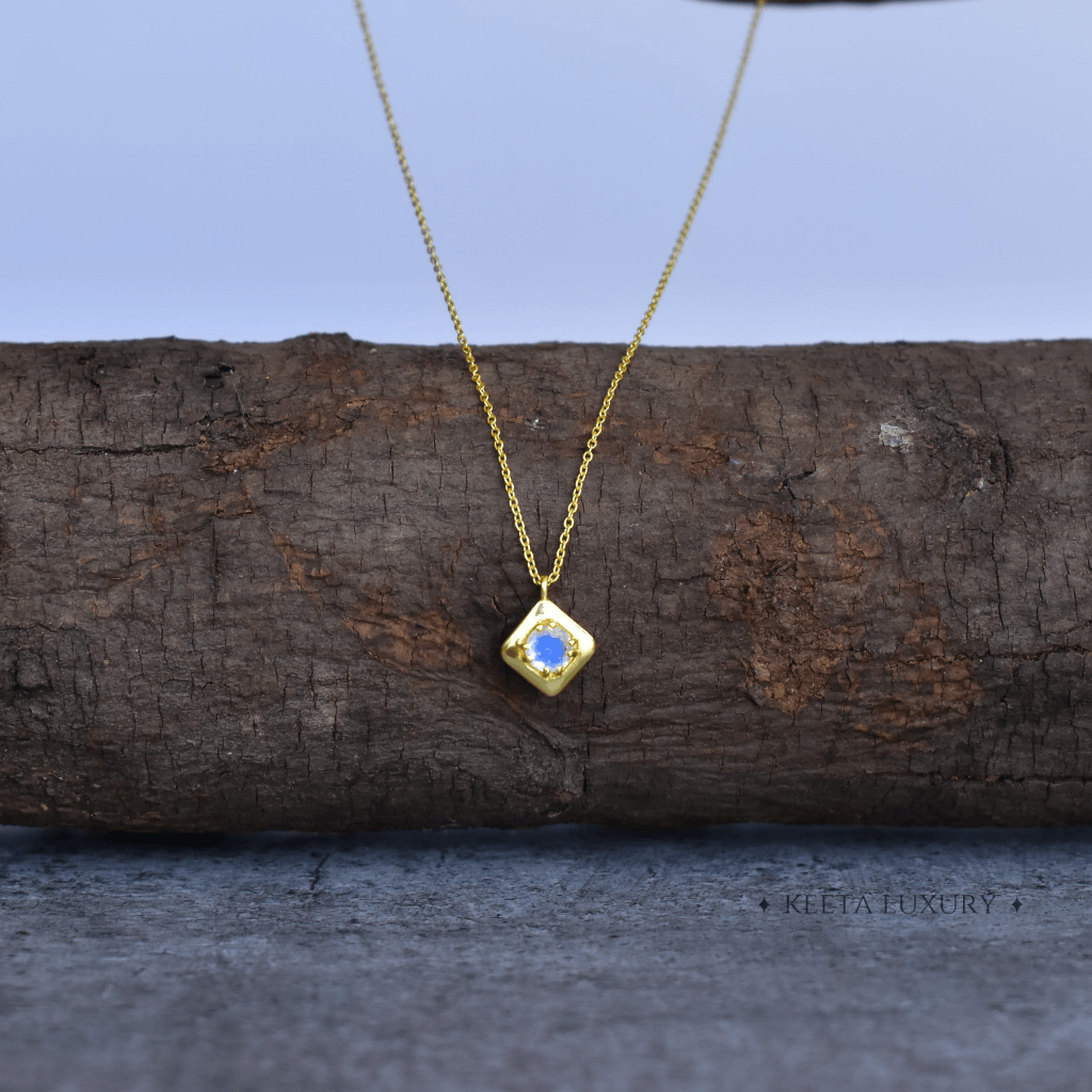 Classic - Moonstone Necklace -
