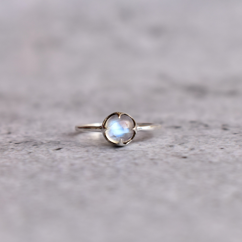 Claw - Moonstone Ring -