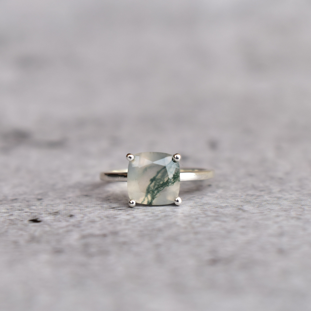 Cushion Beauty - Moss Agate Ring -