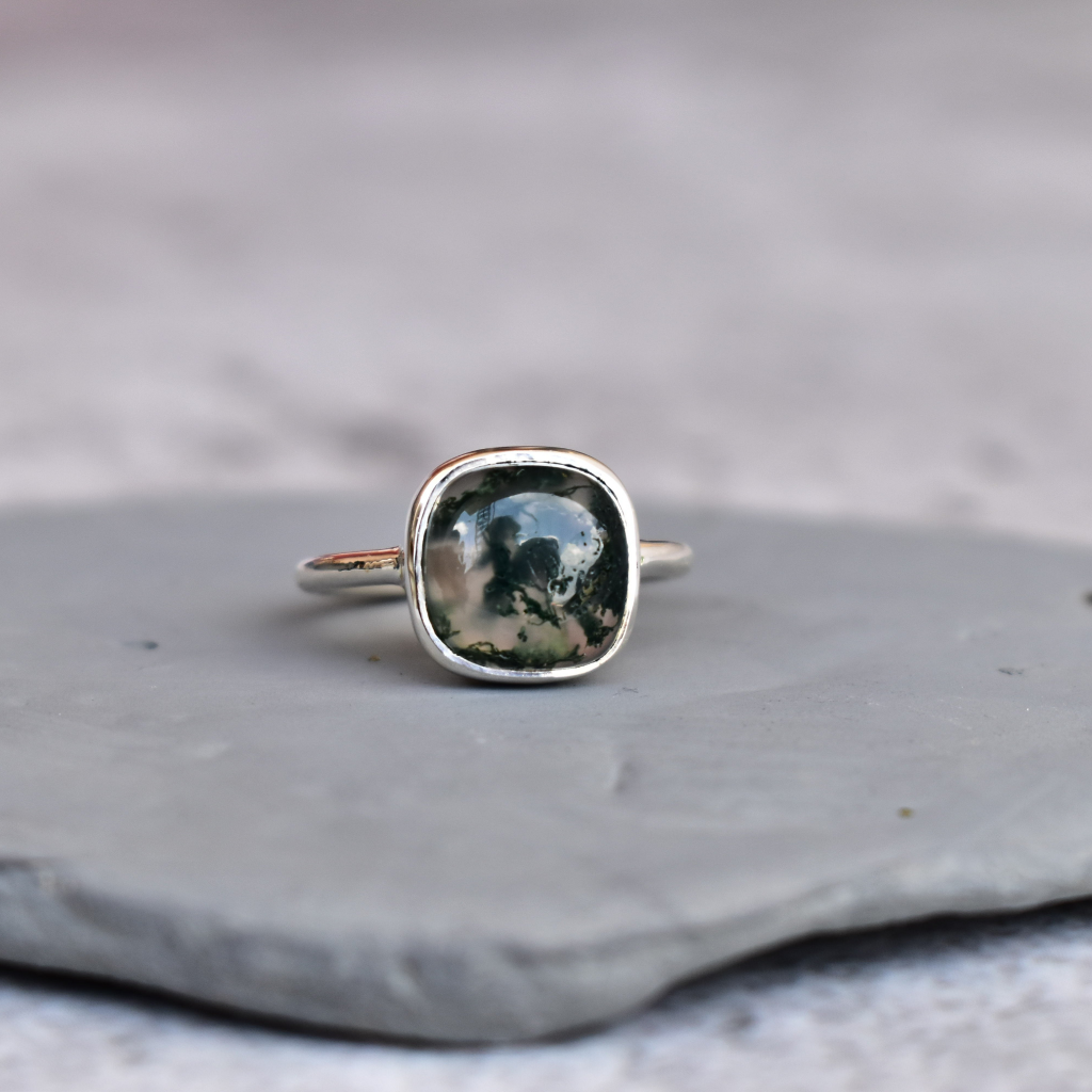 Cushion Conquer - Moss Agate Ring -