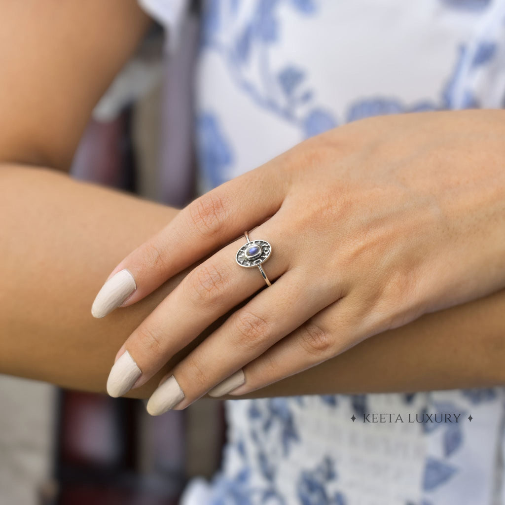 Dark Elegance - Moonstone Ring -
