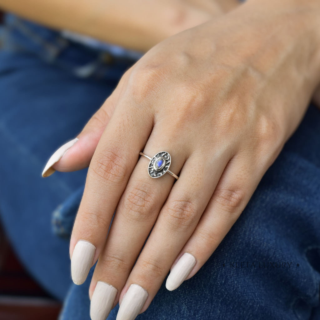 Dark Elegance - Moonstone Ring -