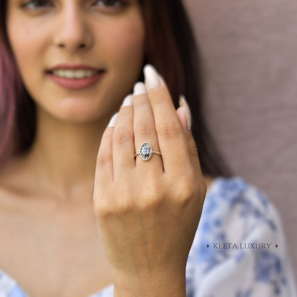 Dark Elegance - Moonstone Ring -