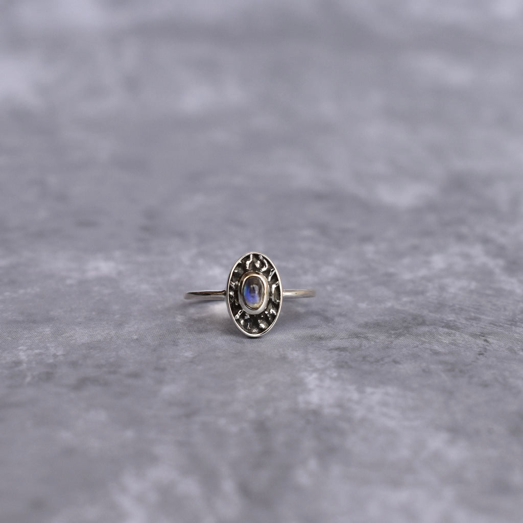 Dark Elegance - Moonstone Ring -