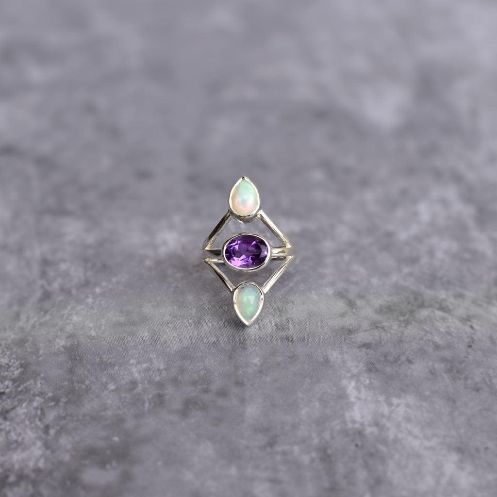 Uneven Cabachon Amethyst 925 silver Ring