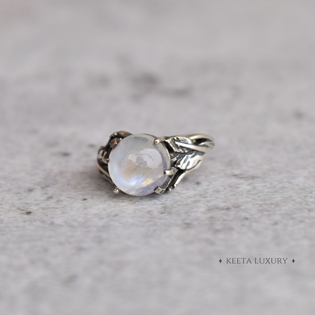 Earthy Leaf - Moonstone Ring -