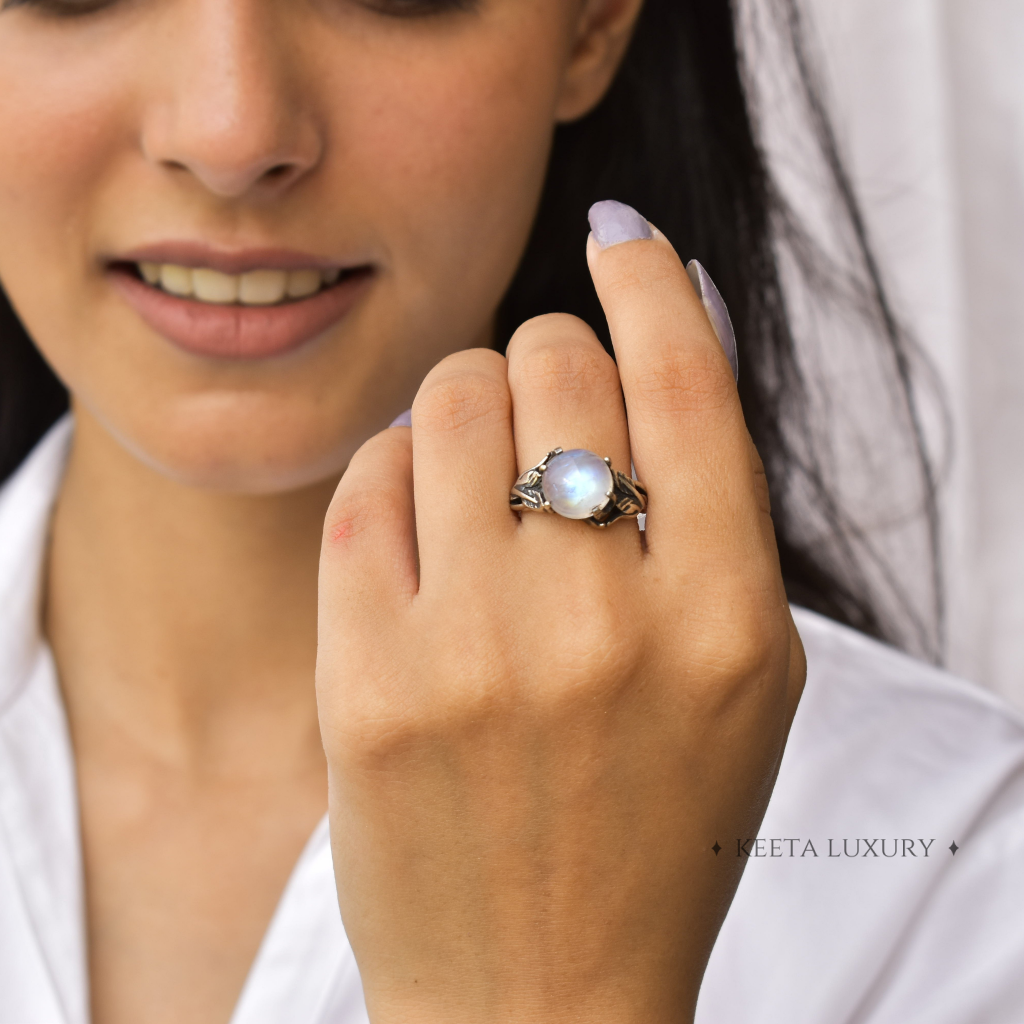 Earthy Leaf - Moonstone Ring -