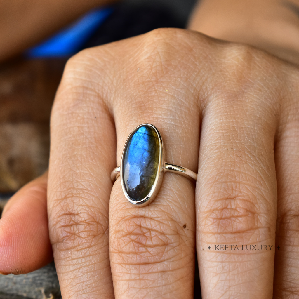 Enchanted Eclipse - Labradorite Ring -