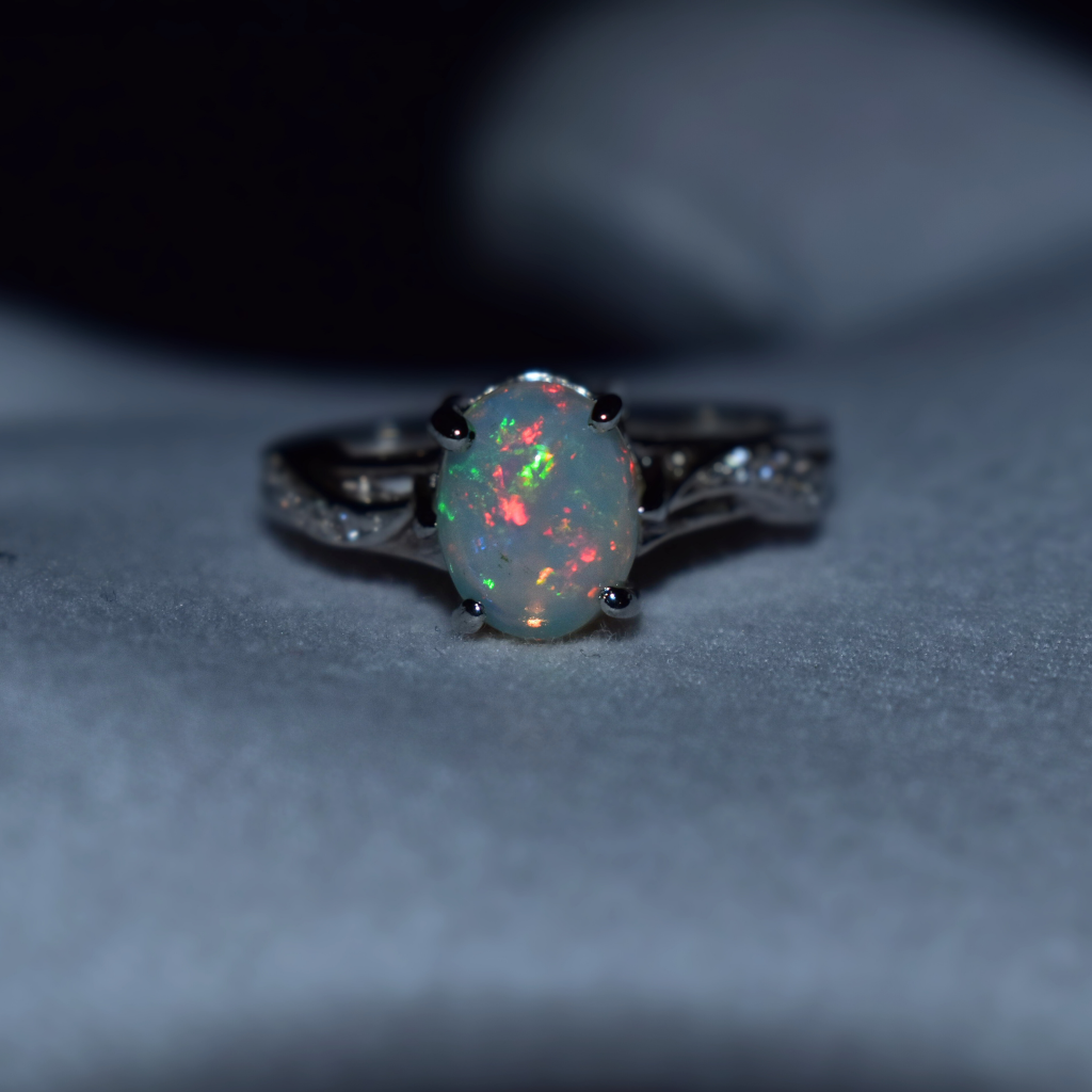 Glimmering Charm - Opal Nature Ring -