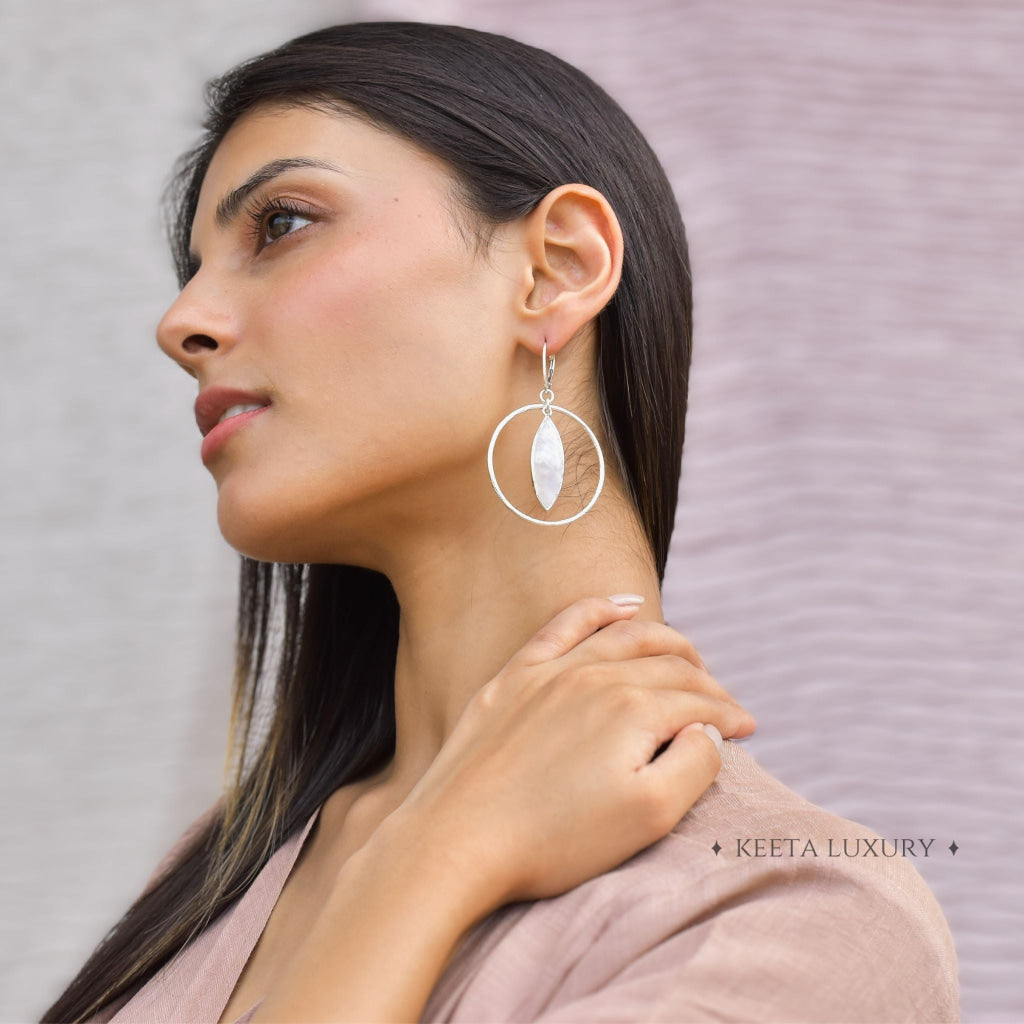 Hoop Glimmer - Moonstone Earrings