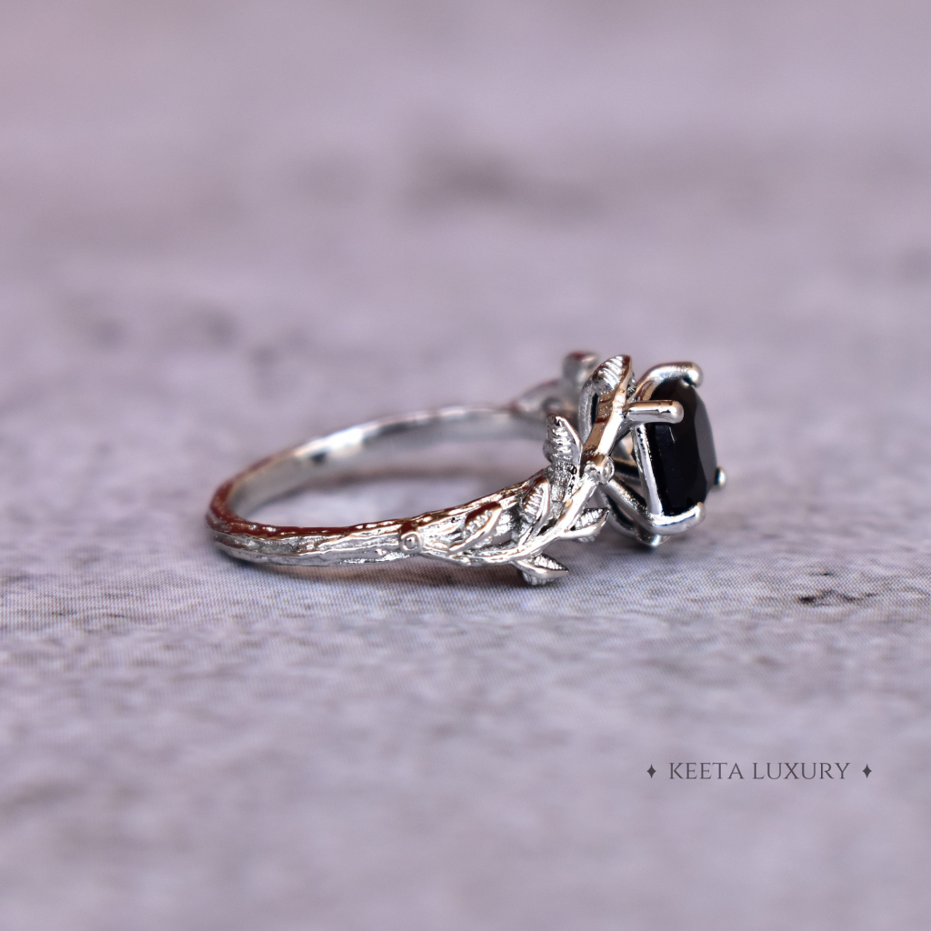Leaf Beauty - Black Onyx Ring -